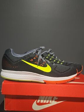 NIKE ZOON STRUCTURE 18 SIZW 1P.5M